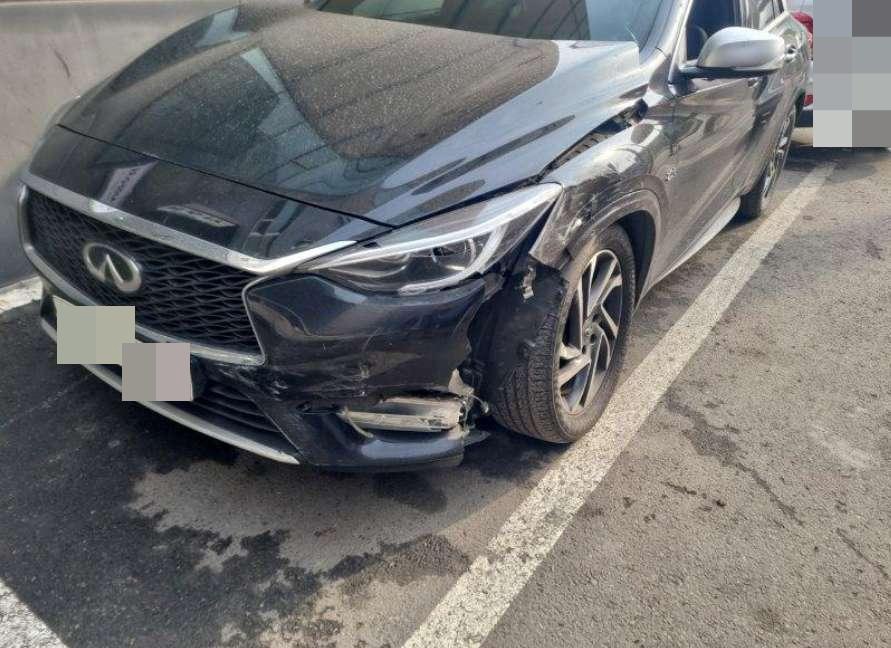 Infiniti Q30