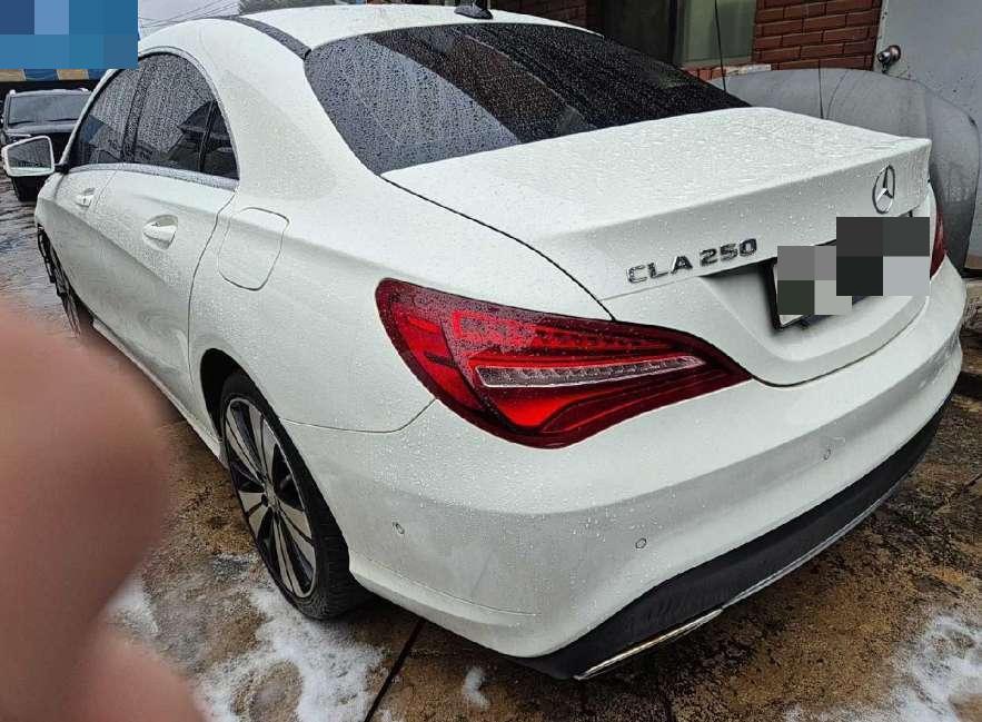 Mercedes CLA250