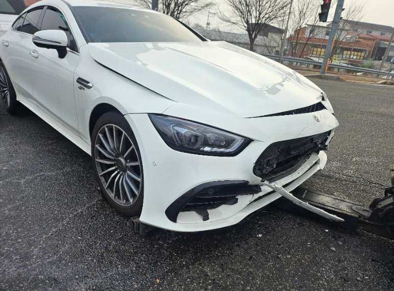 Mercedes GT43