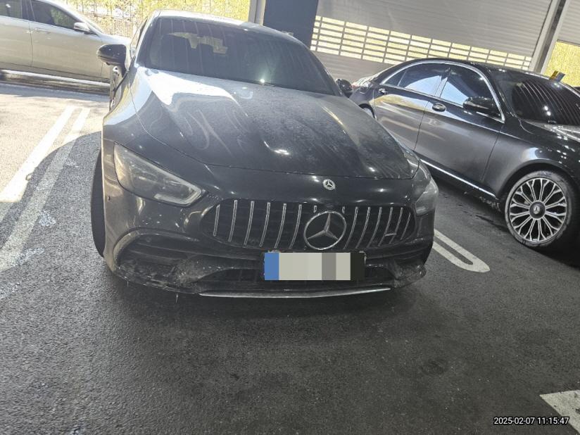 Mercedes GT43