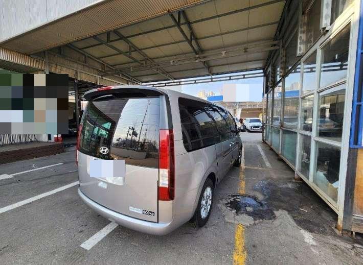 Hyundai Staria