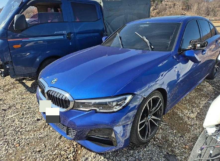 BMW 320i