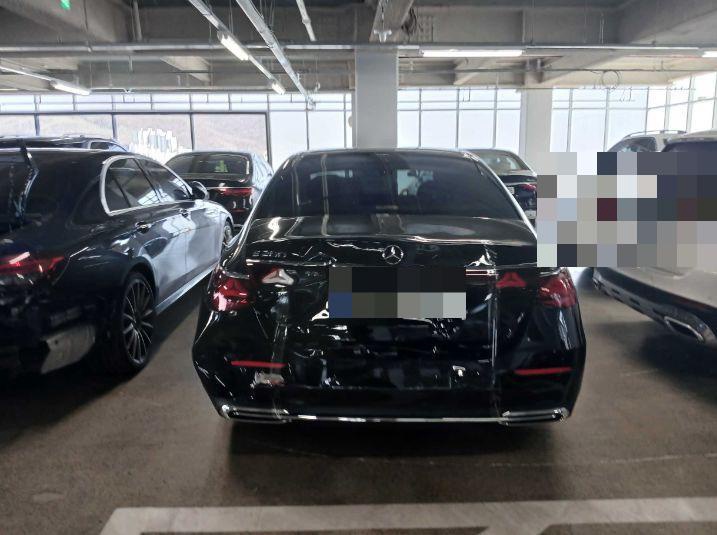Mercedes E 200