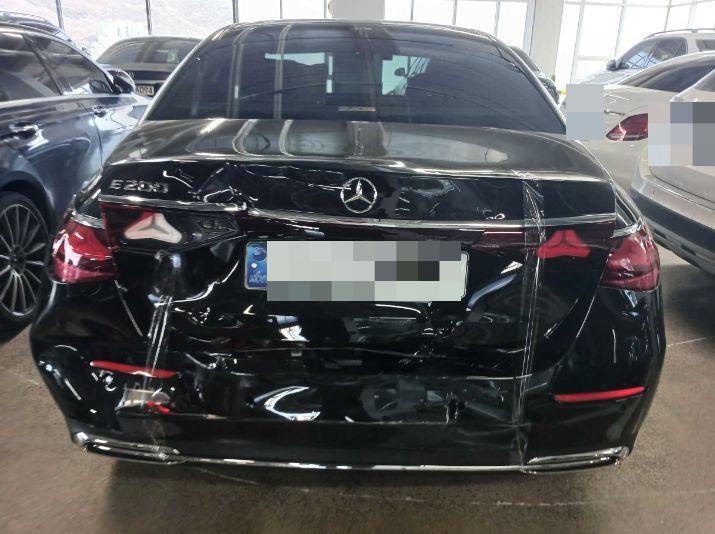 Mercedes E 200