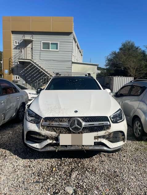 Mercedes GLC300