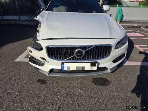 Volvo V90 Cross Country 2021