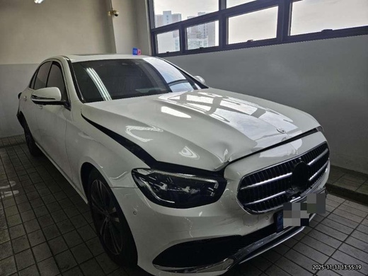 Mercedes-Benz E250 2022