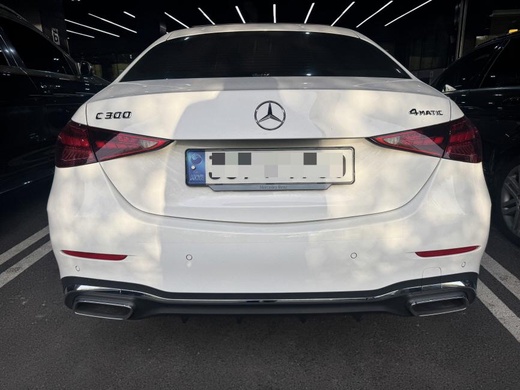 Mercedes-Benz C300 2023