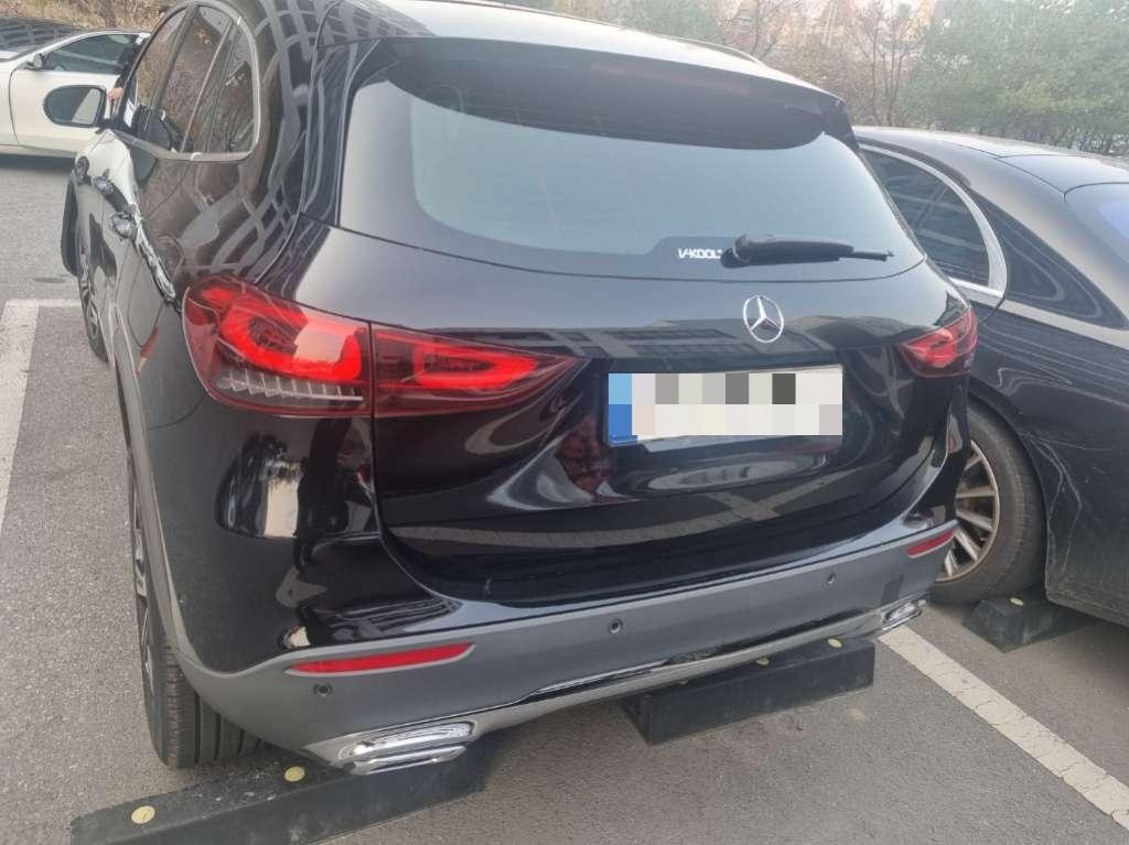 Mercedes-Benz GLA220