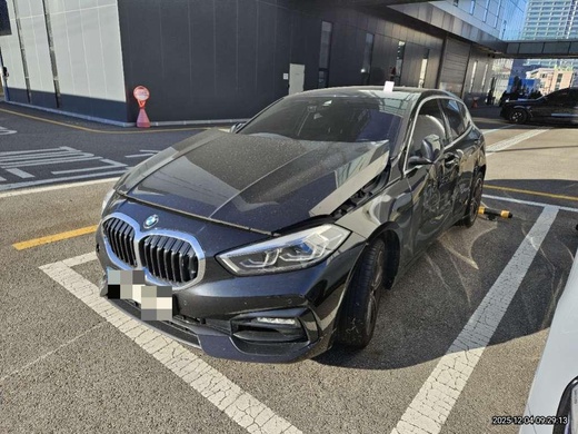 BMW 120i 2022