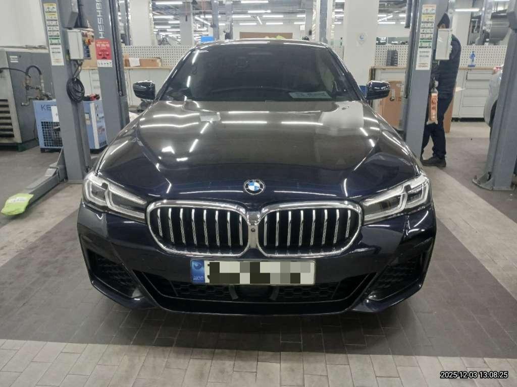 BMW 520i