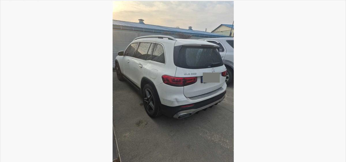 Mercedes-Benz GLB250