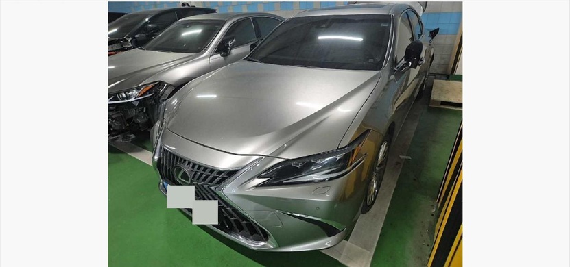 Lexus ES300h 2023