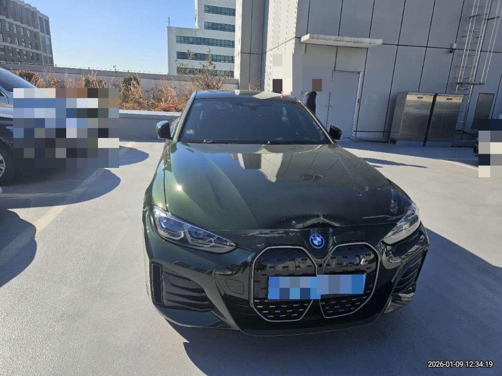 BMW i4