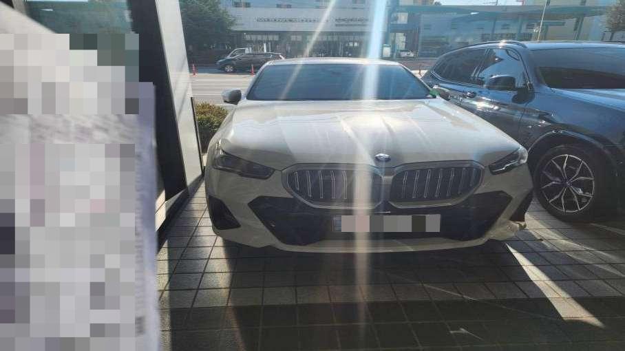 BMW 520i