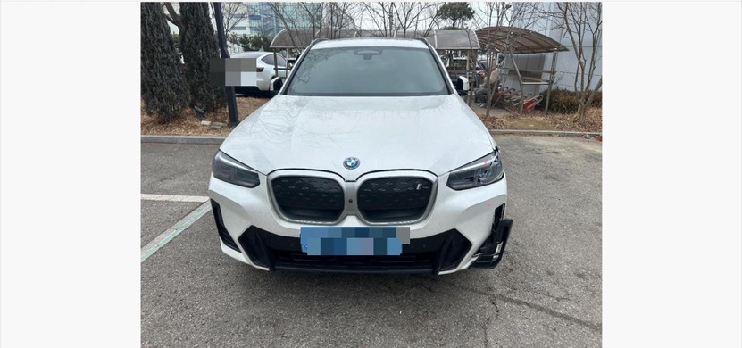 BMW iX3 2024