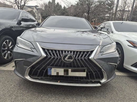 Lexus ES300h 2024