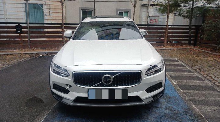 Volvo V90 Cross Country 2023
