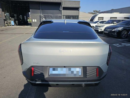 Kia EV4 2025