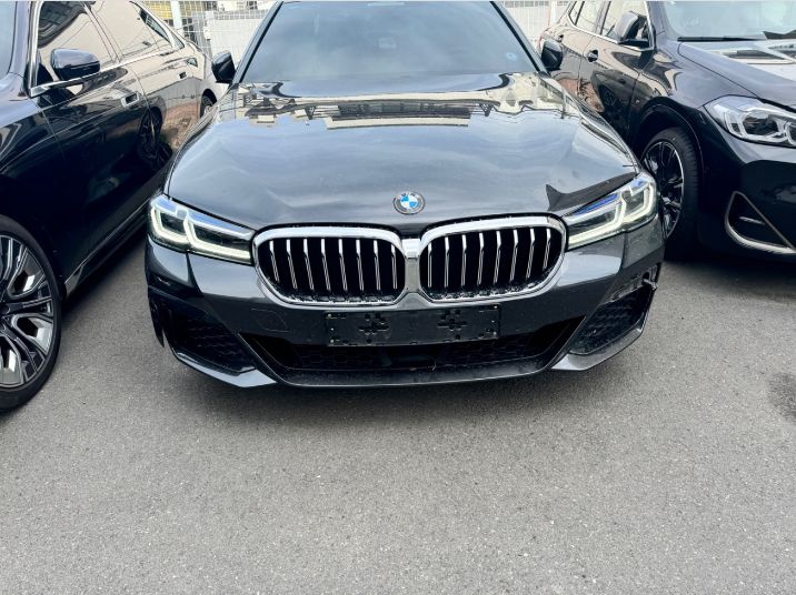 BMW 530i