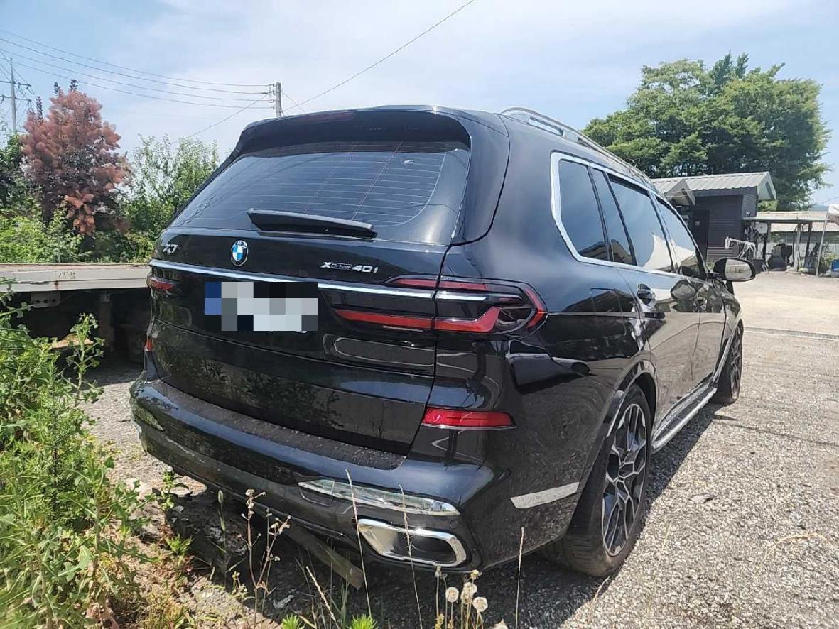 BMW X7
