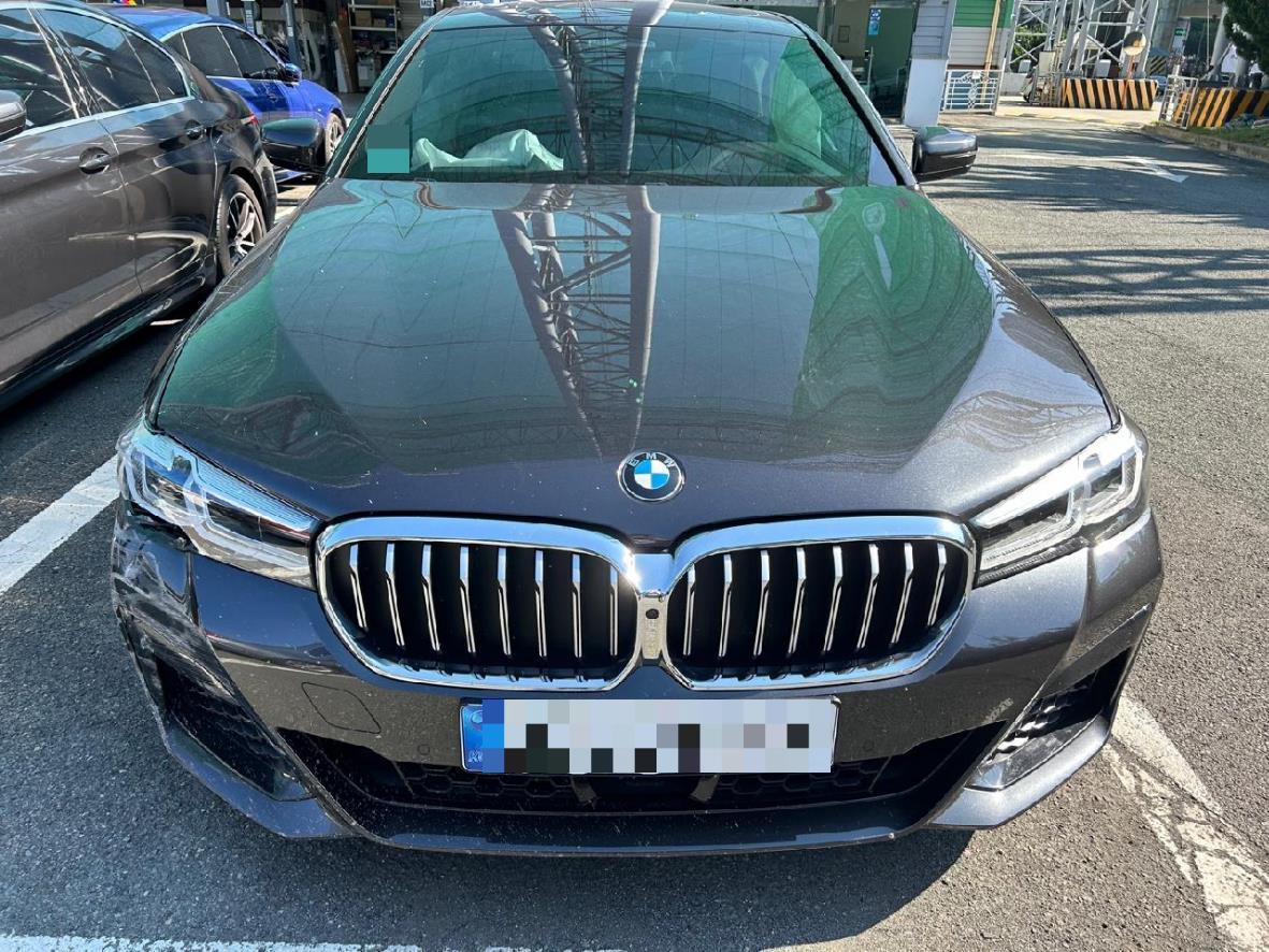 BMW 520i