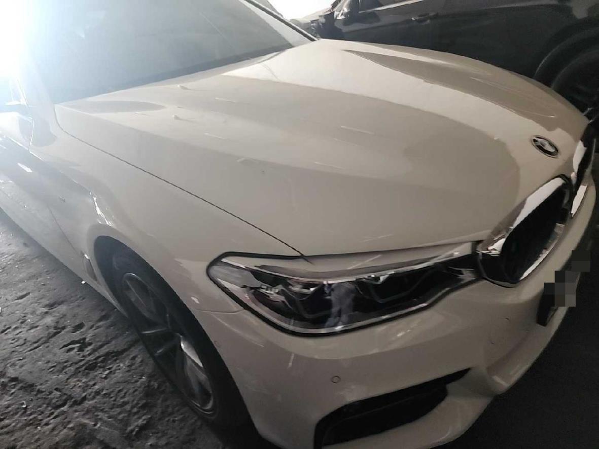 BMW 520i