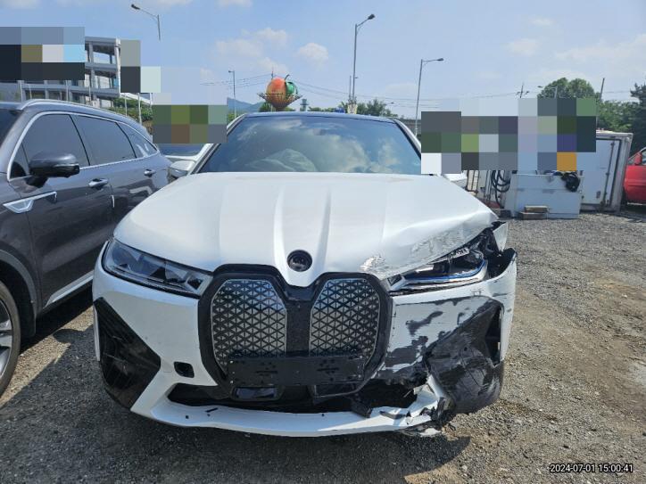 BMW iX