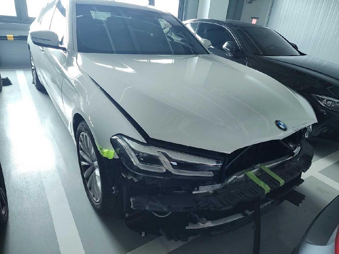BMW 520i