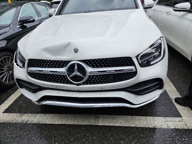 Mercedes GLC300e