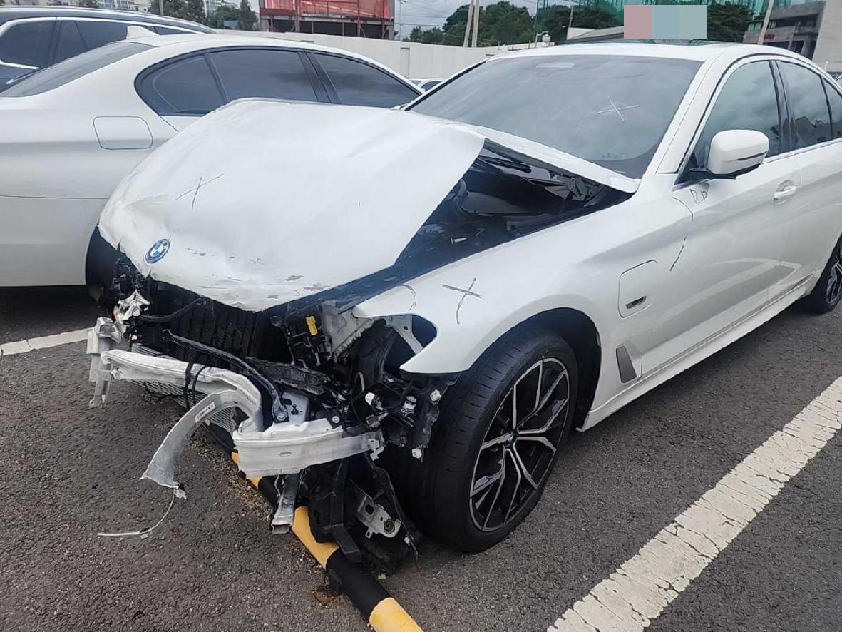 BMW 530e