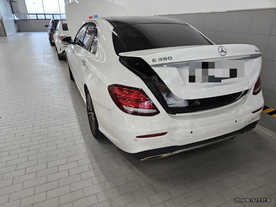 Mercedes-Benz E350