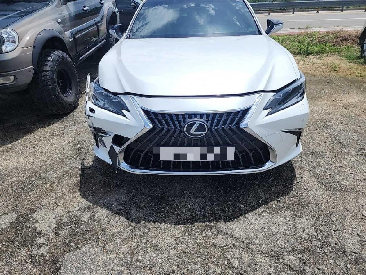Lexus ES300h