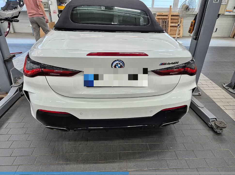BMW M440i