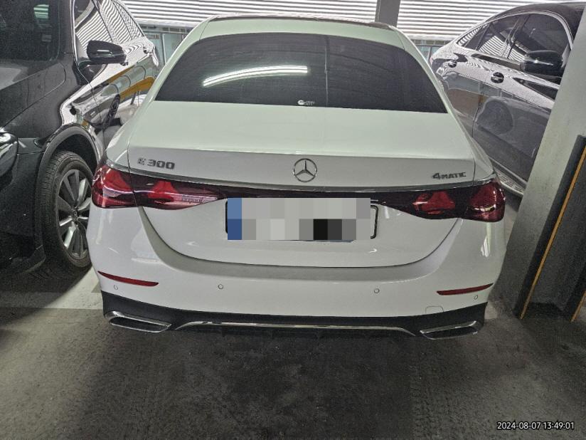 Mercedes E300