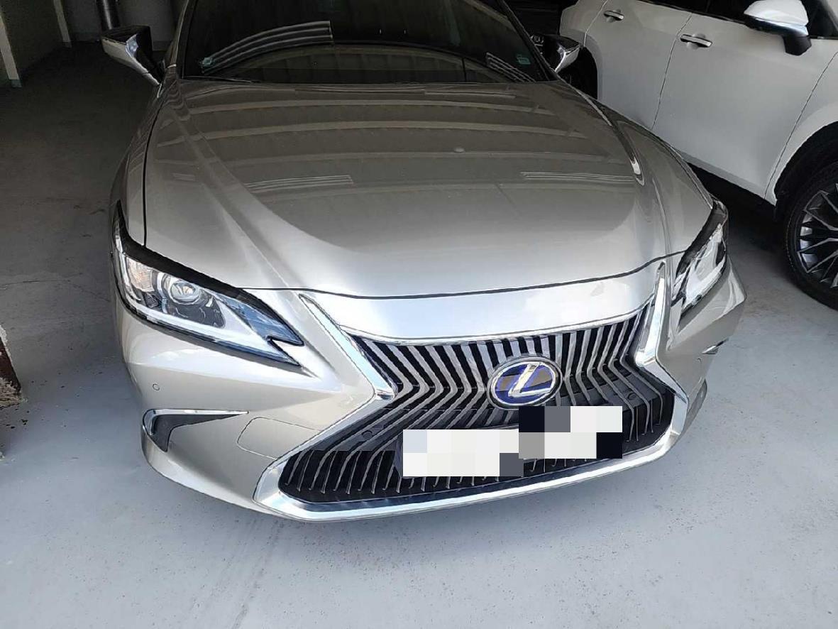 Lexus ES300h