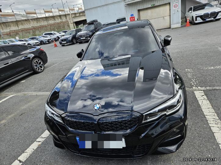 BMW 320i
