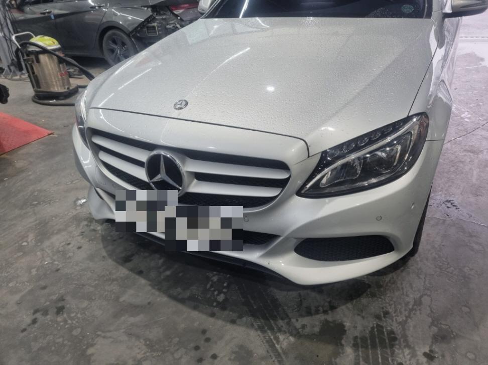Mercedes C 200