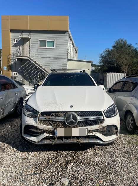 Mercedes GLC300