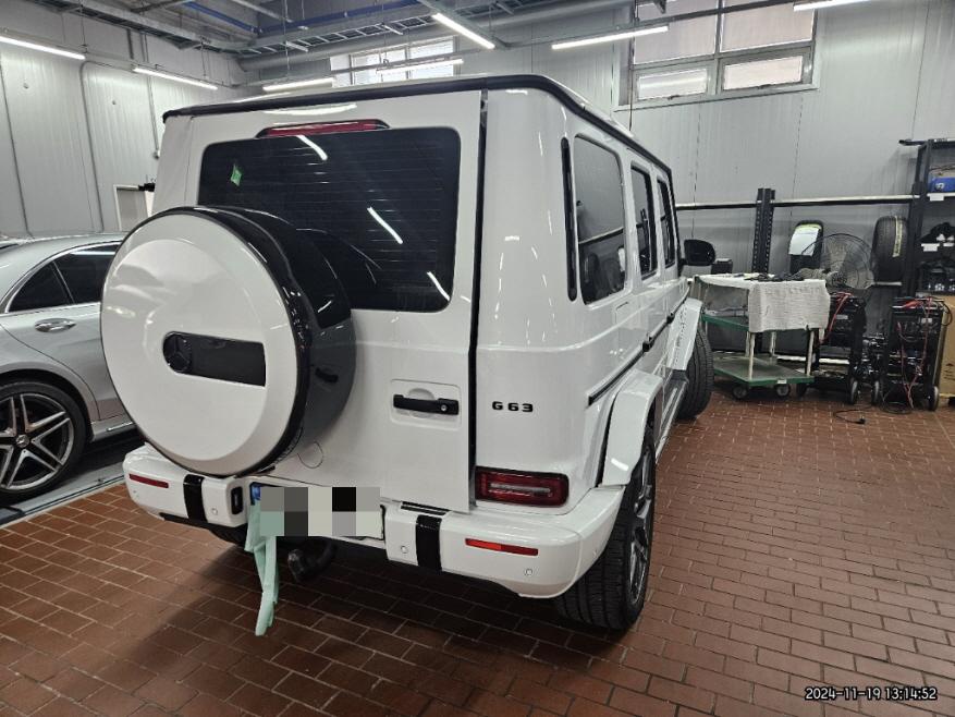 Mercedes G63