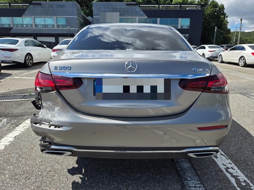 Mercedes-Benz E250 2021