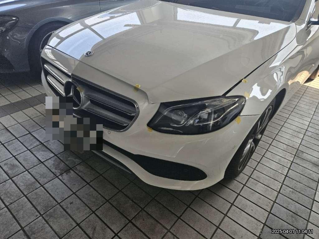 Mercedes E300