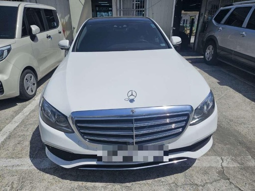 Mercedes-Benz E300e 2019