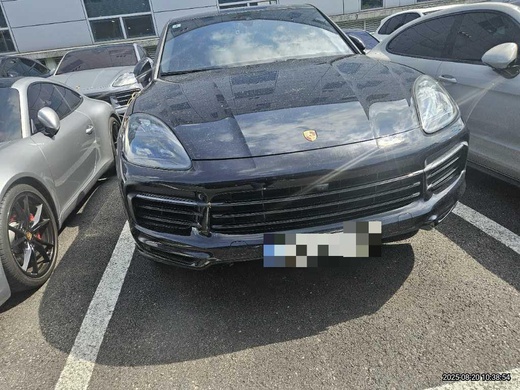 Porsche Cayenne 2021