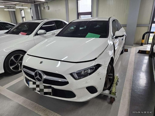 Mercedes-Benz A220 2021