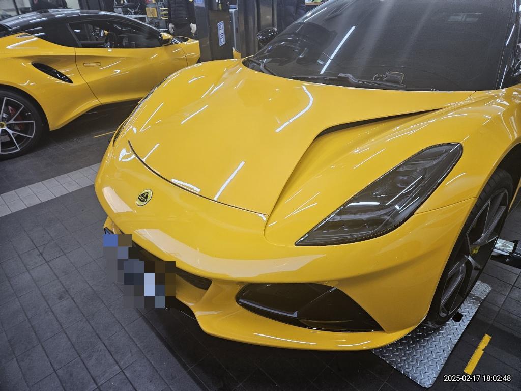 Lotus Emira