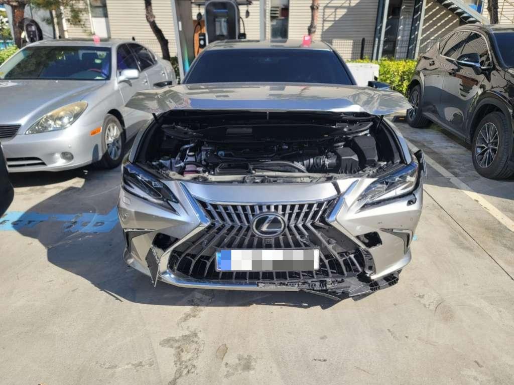 Lexus ES300h