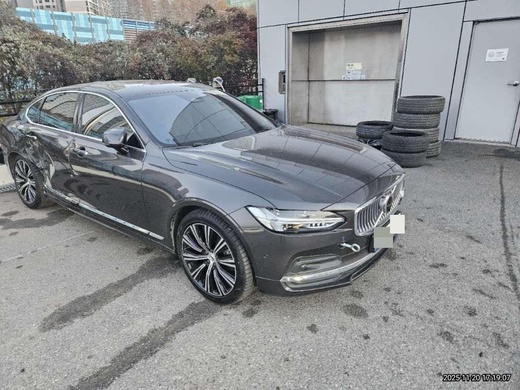 Volvo S90 2023