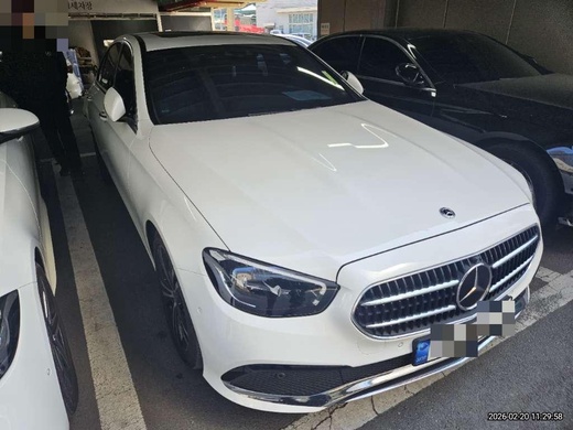 Mercedes-Benz E250 2022