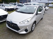 TOYOTA AQUA 2015